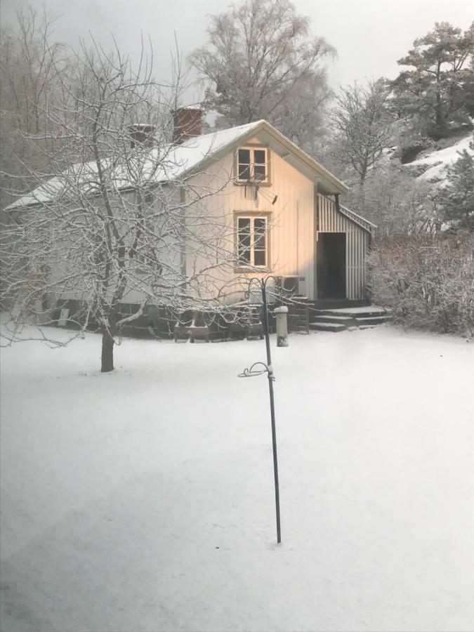 Fagerbacka Torp. Soet Stuga Naera Havet Lysekil Exterior photo